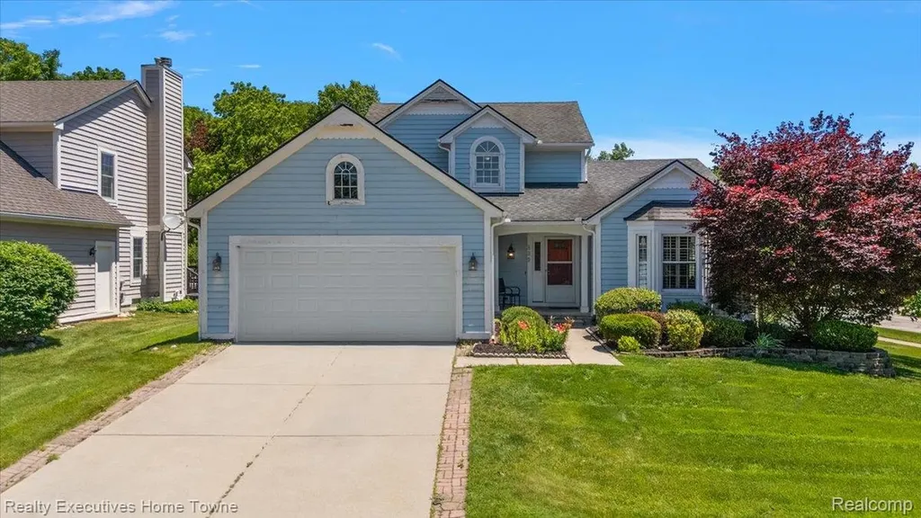 899 Hathaway Dr Drive Auburn Hills City MI 48326