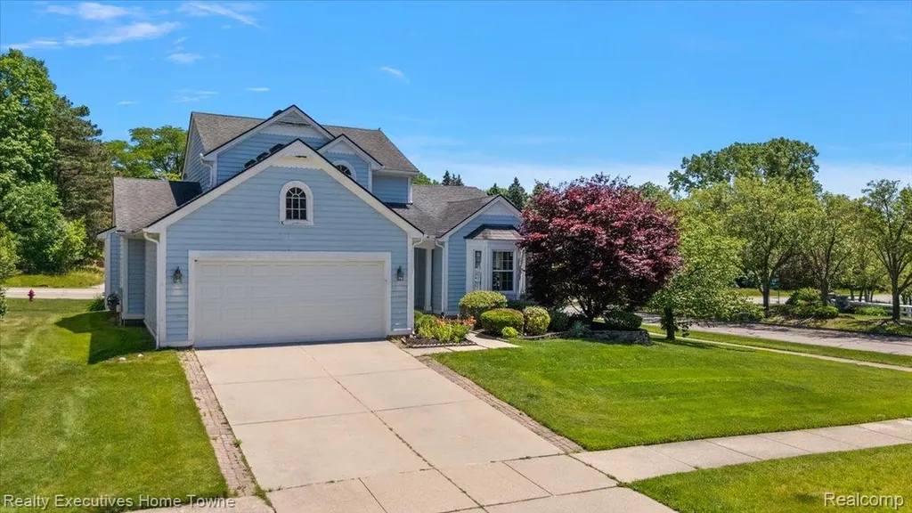 899 Hathaway Dr Drive Auburn Hills City MI 48326