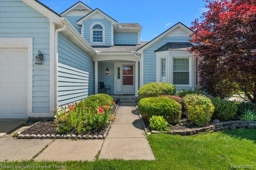 899 Hathaway Dr Drive Auburn Hills City MI 48326