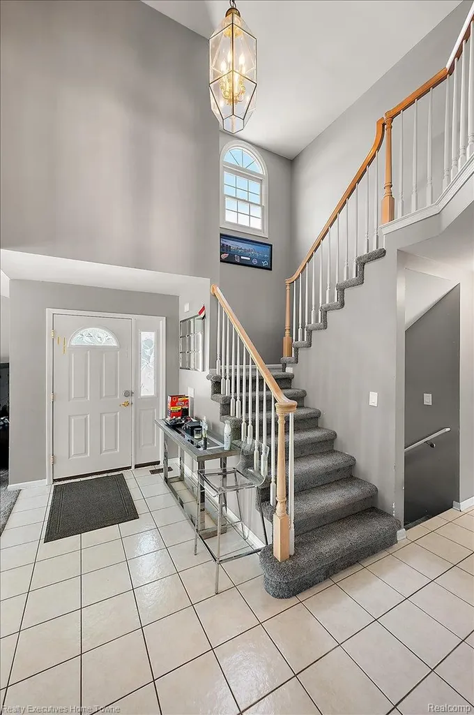 899 Hathaway Dr Drive Auburn Hills City MI 48326