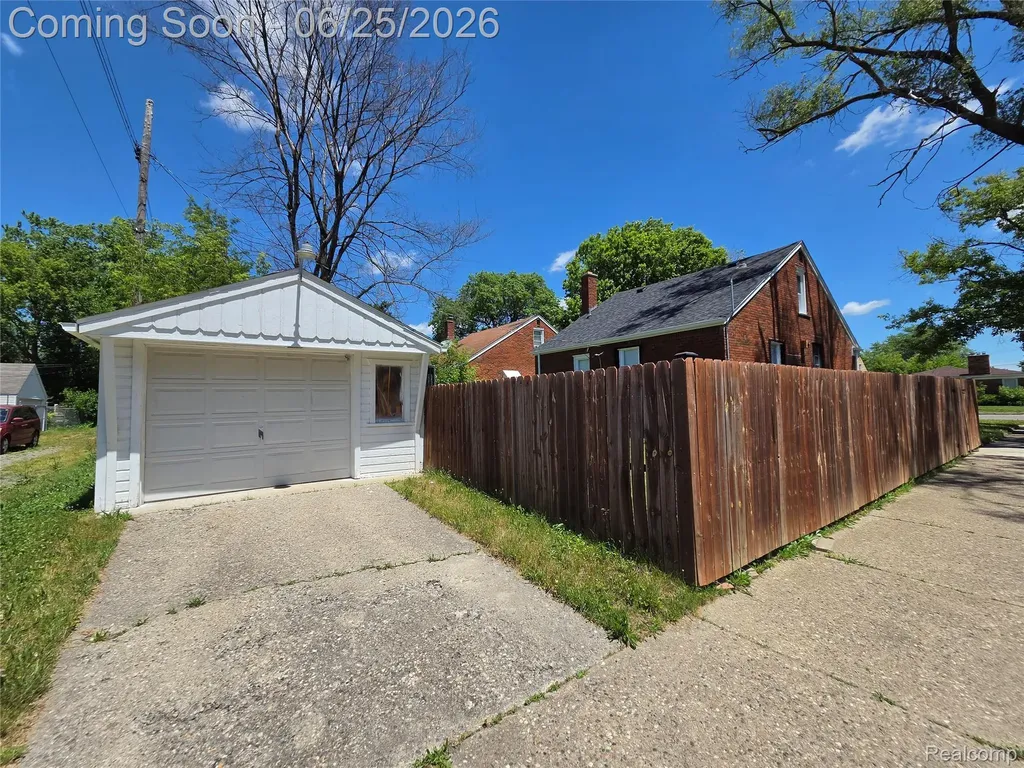 20005 Regent Drive Detroit City MI 48205