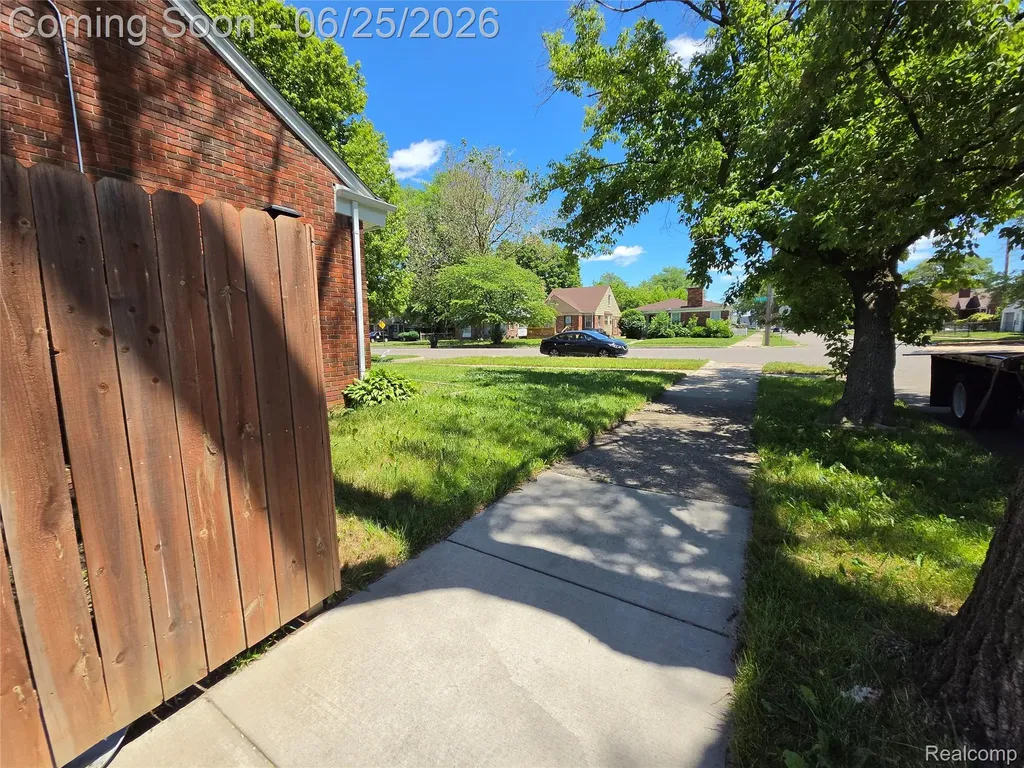 20005 Regent Drive Detroit City MI 48205