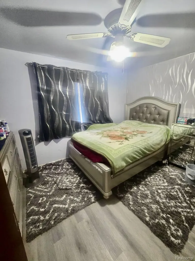 11901 Bloom Street Detroit City MI 48212
