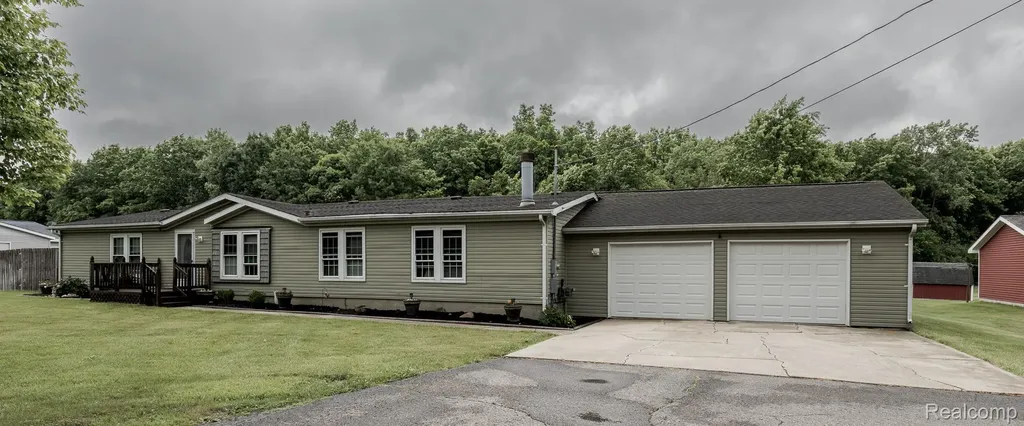 7280 N Bray Road Genesee Charter Township MI 48458