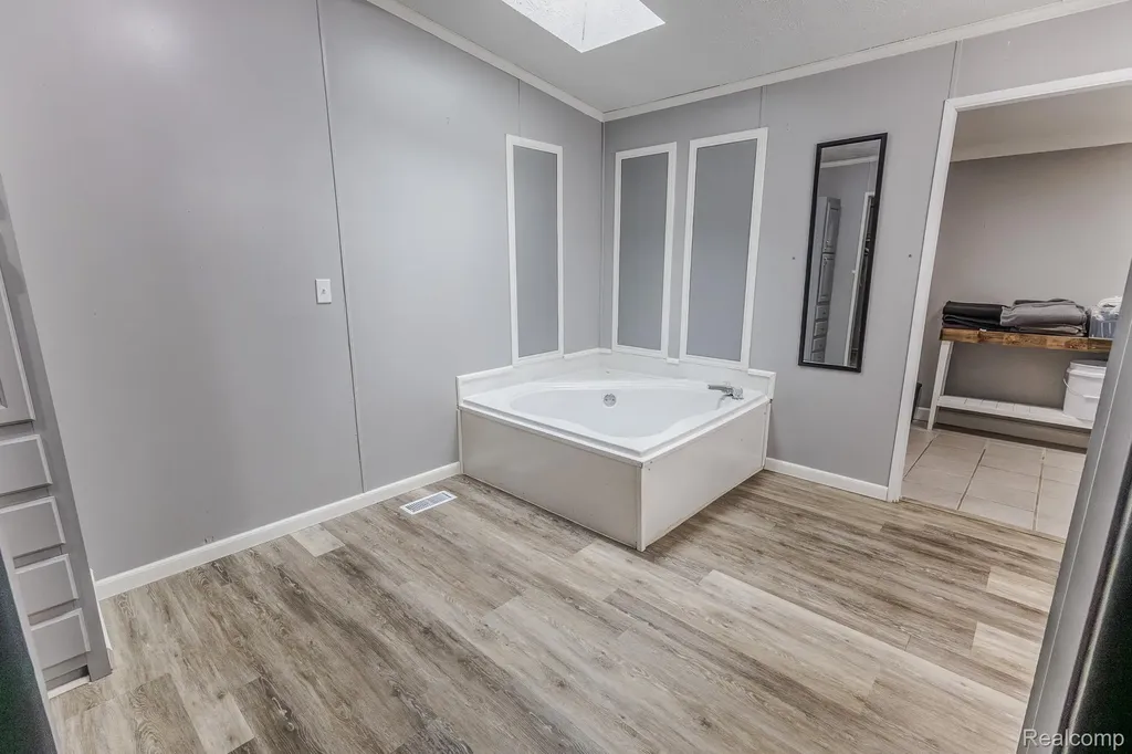 7280 N Bray Road Genesee Charter Township MI 48458