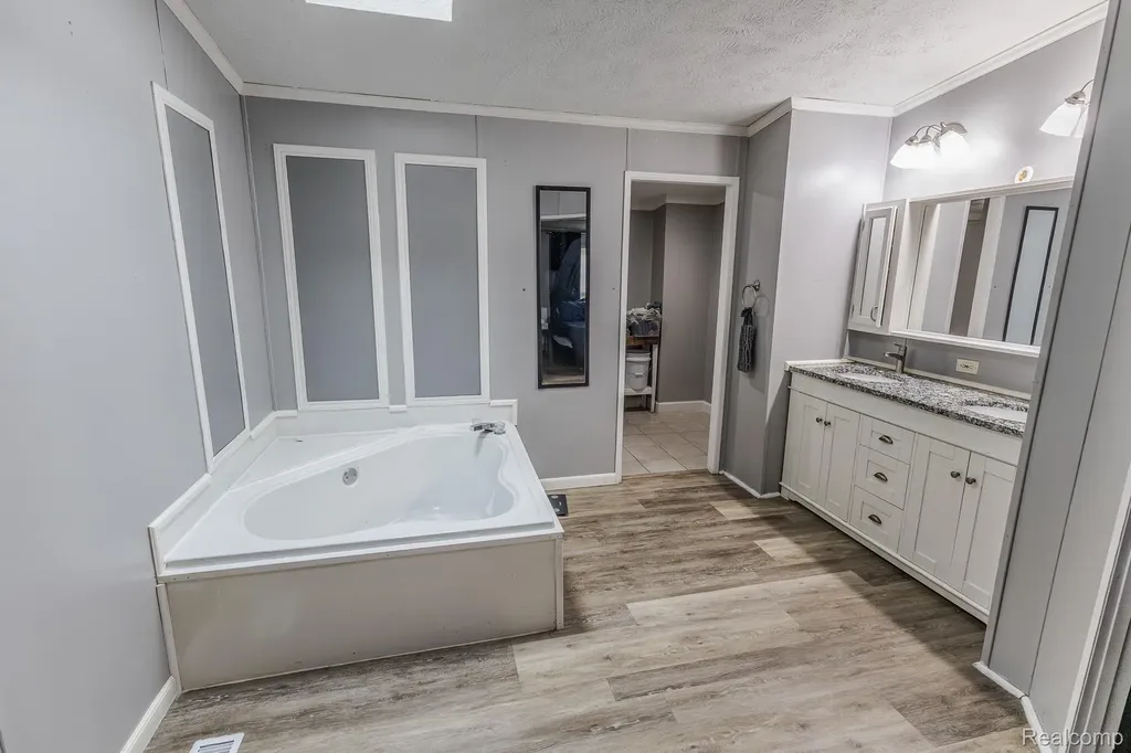 7280 N Bray Road Genesee Charter Township MI 48458