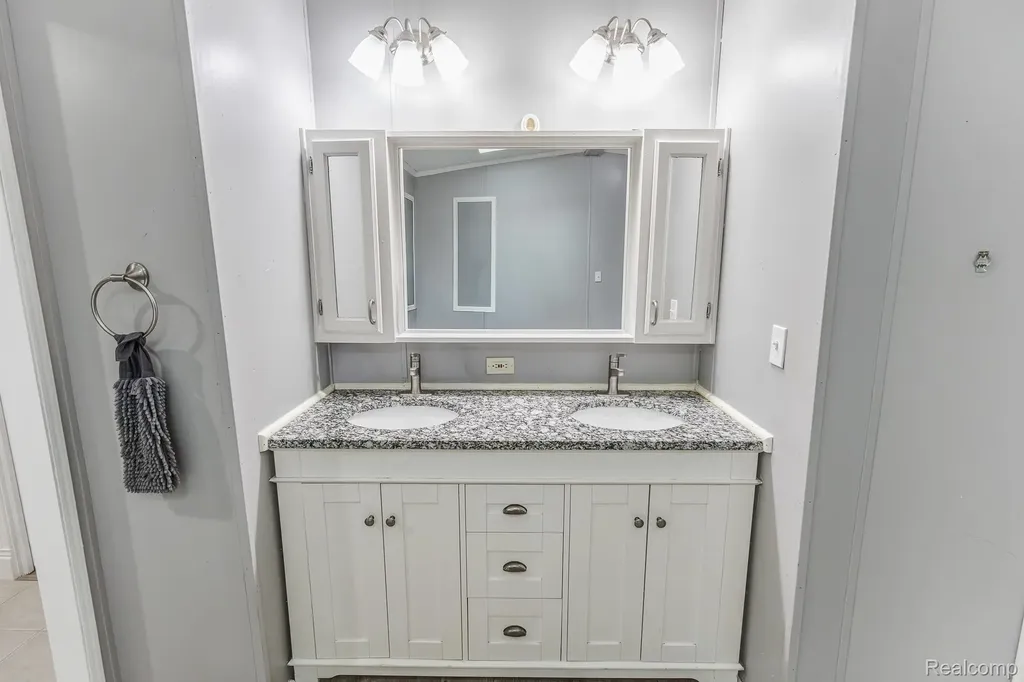 7280 N Bray Road Genesee Charter Township MI 48458