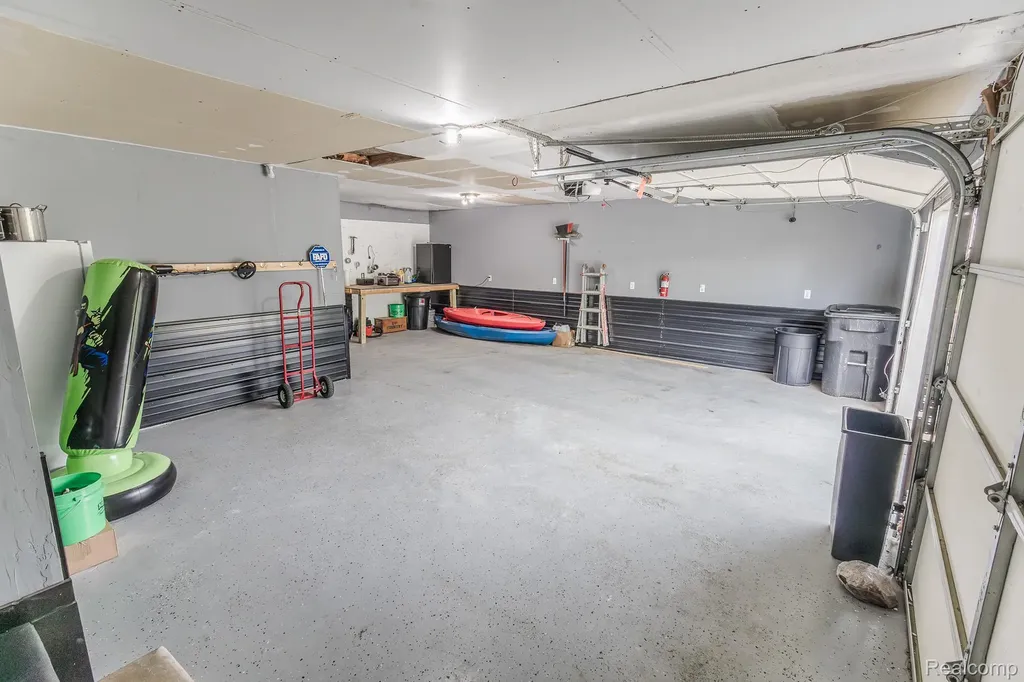 7280 N Bray Road Genesee Charter Township MI 48458