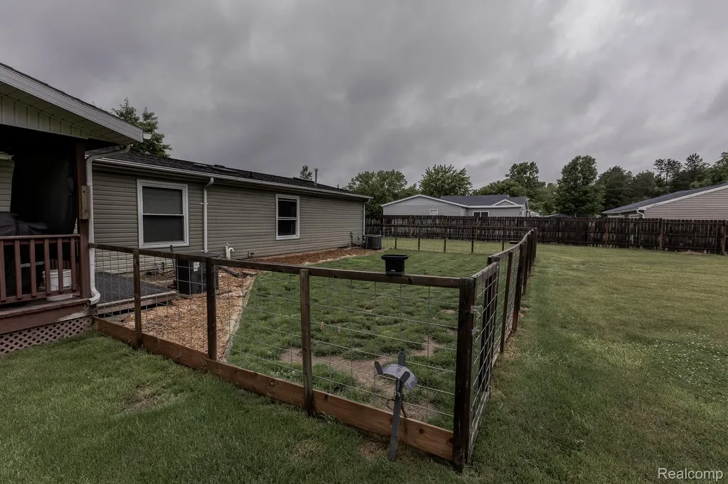 7280 N Bray Road Genesee Charter Township MI 48458