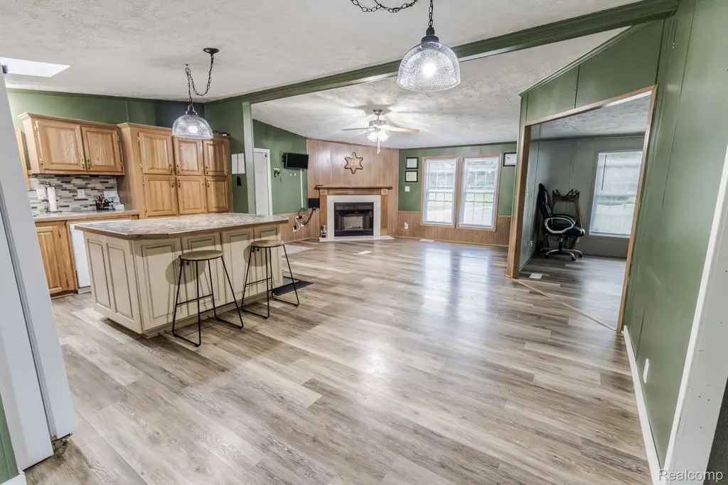 7280 N Bray Road Genesee Charter Township MI 48458