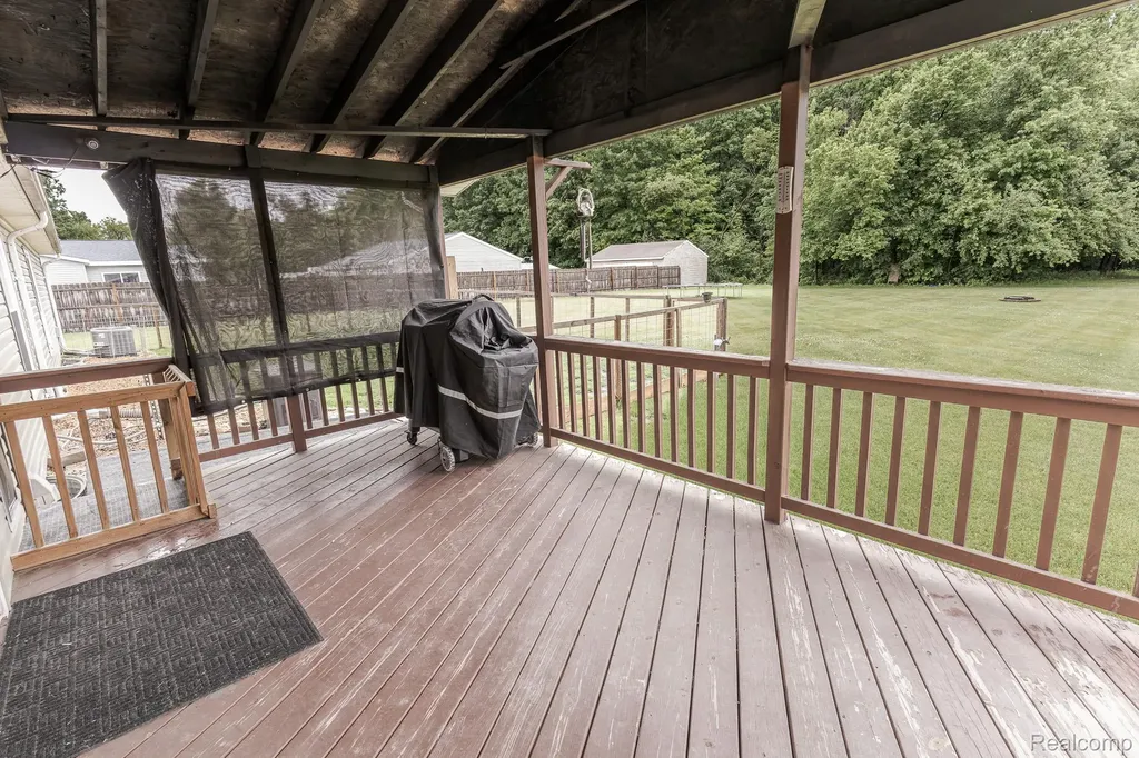 7280 N Bray Road Genesee Charter Township MI 48458