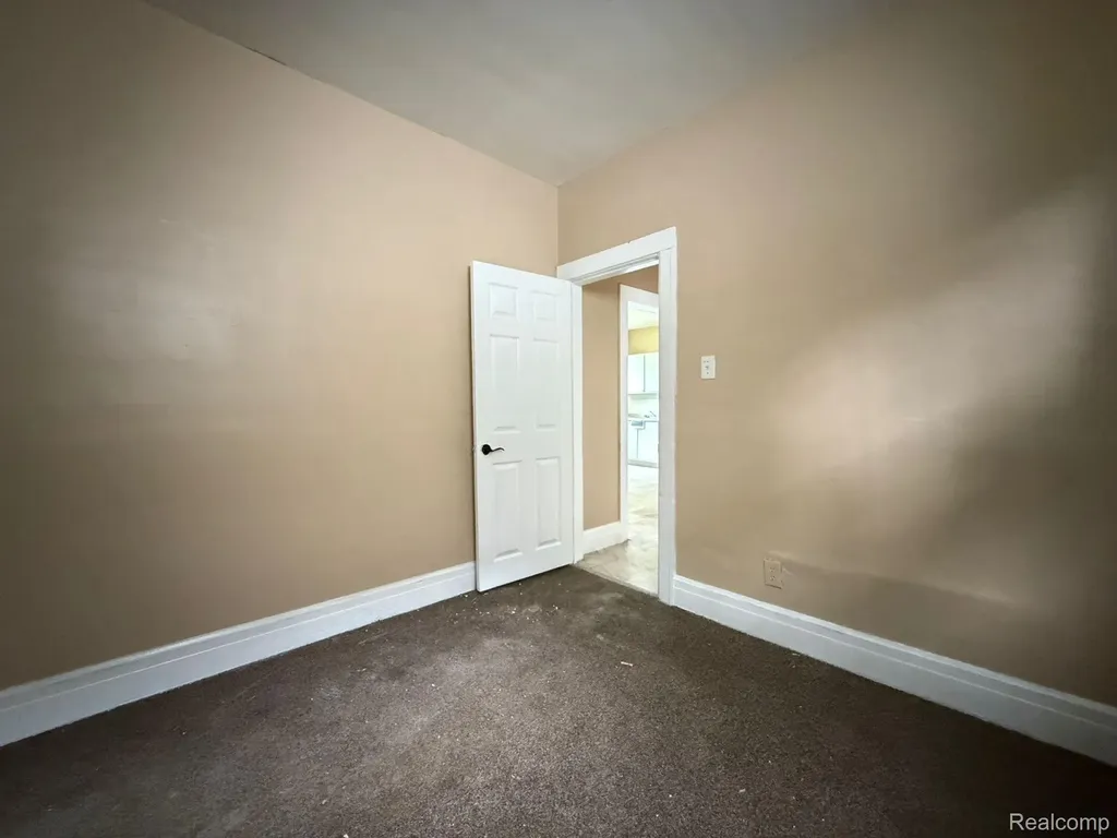 5565 Fairview Street Detroit City MI 48213
