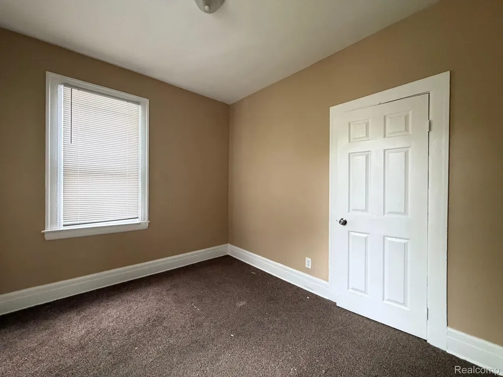 5565 Fairview Street Detroit City MI 48213