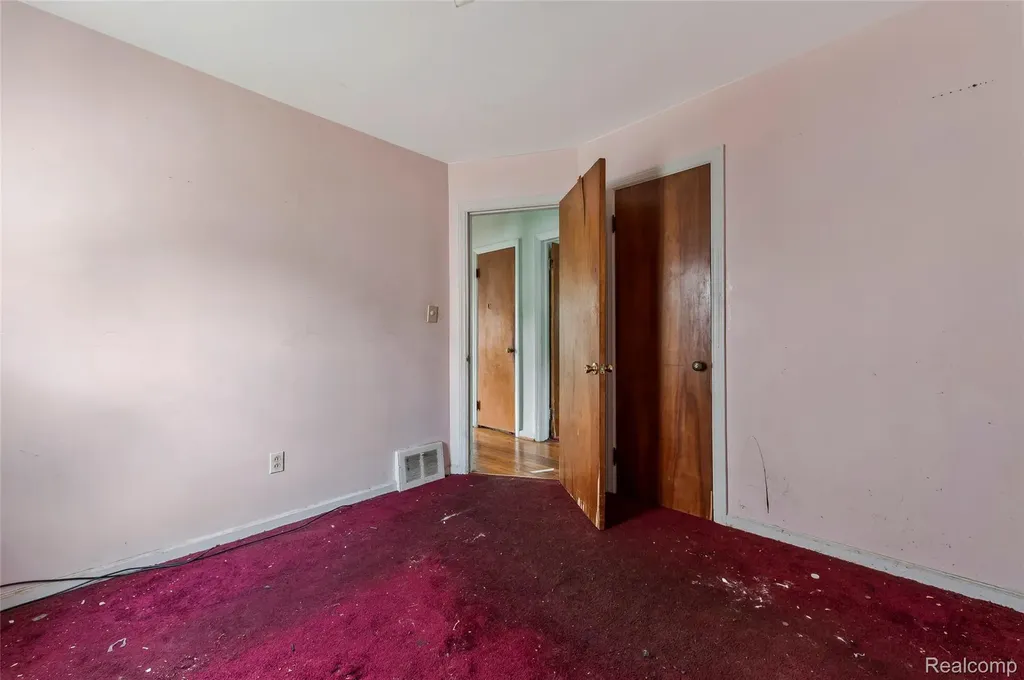 19563 Schoenherr Street Detroit City MI 48205