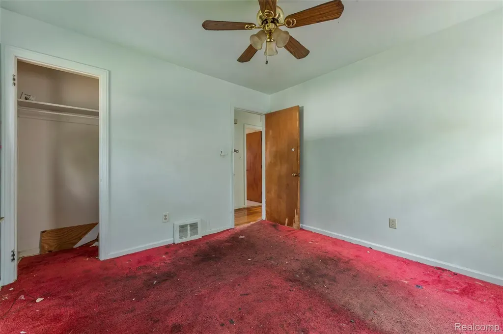 19563 Schoenherr Street Detroit City MI 48205