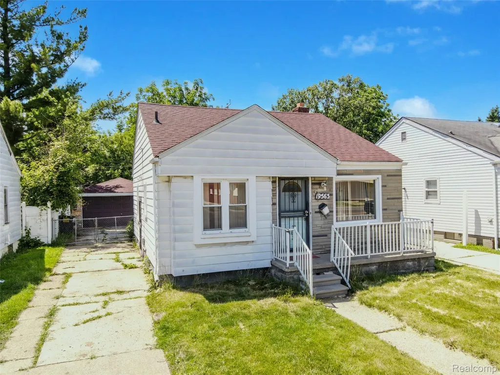 19563 Schoenherr Street Detroit City MI 48205