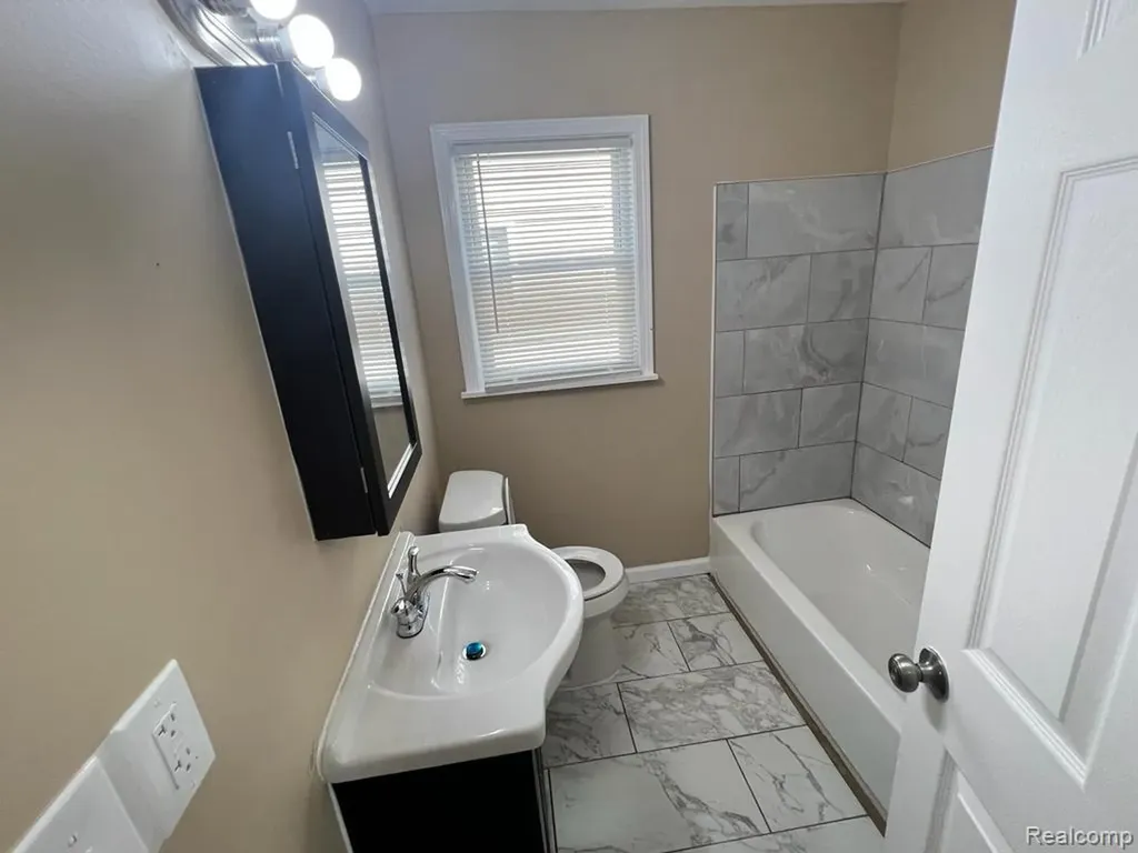 9091 Fielding Street Detroit City MI 48228