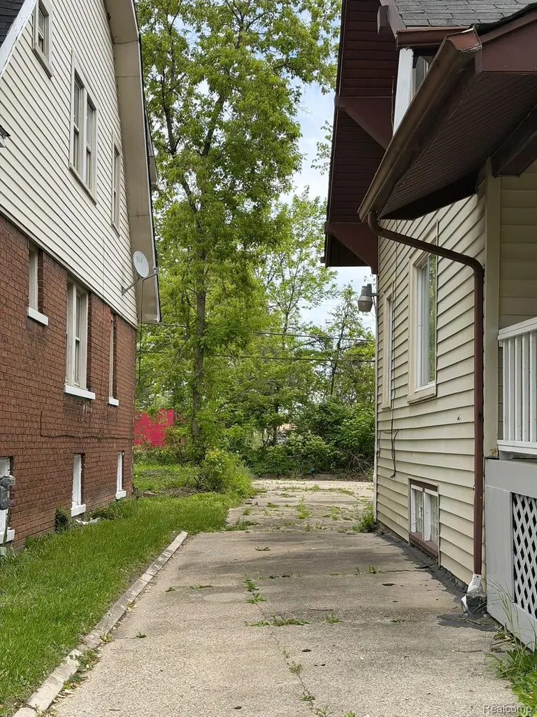 13338 Freeland Street Detroit City MI 48227