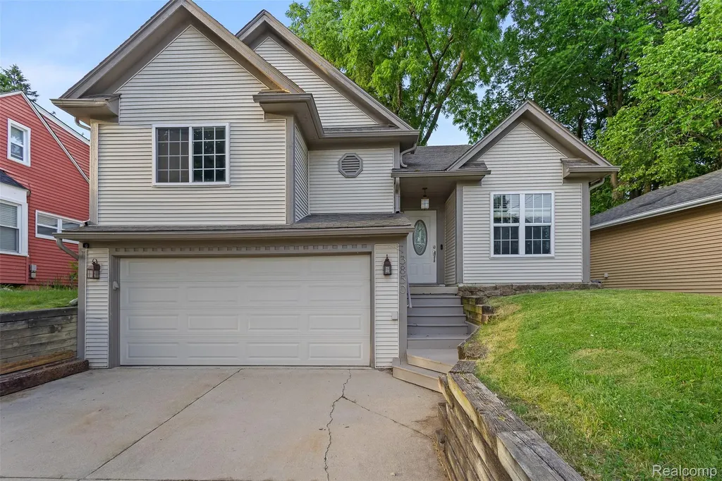 3850 Faber Terrace Waterford Charter Township MI 48328