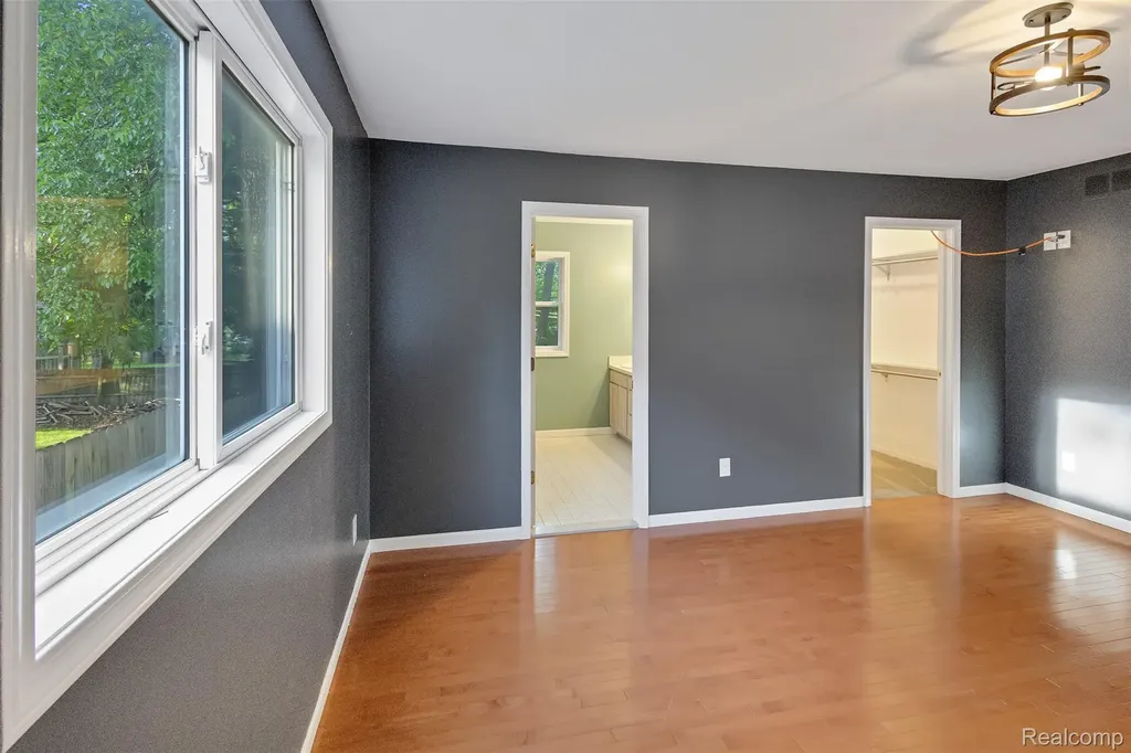 3850 Faber Terrace Waterford Charter Township MI 48328