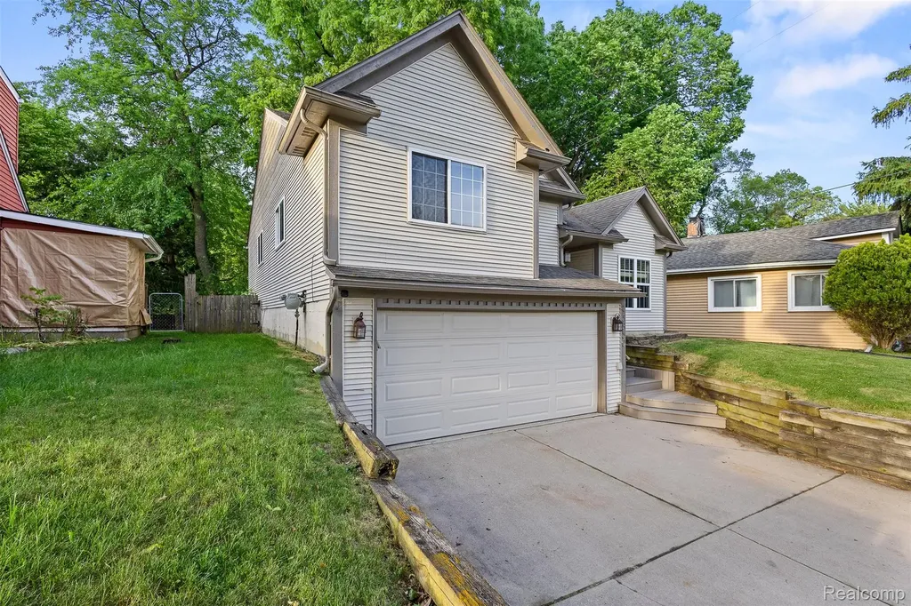 3850 Faber Terrace Waterford Charter Township MI 48328