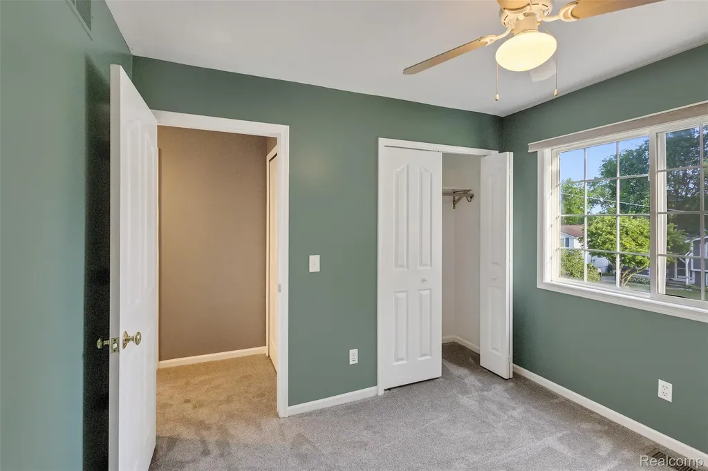3850 Faber Terrace Waterford Charter Township MI 48328