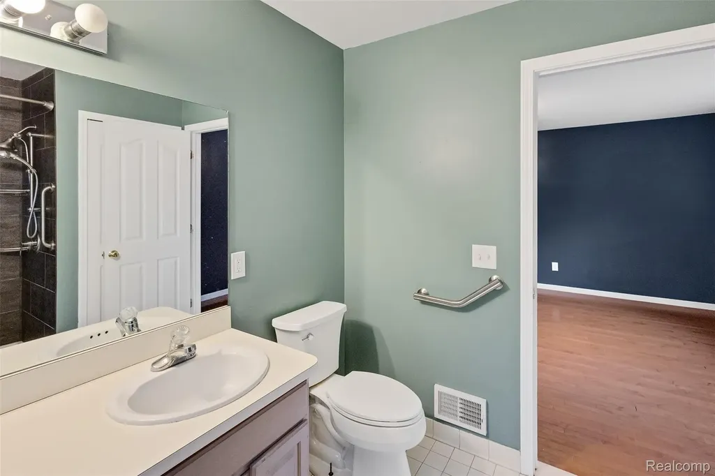 3850 Faber Terrace Waterford Charter Township MI 48328