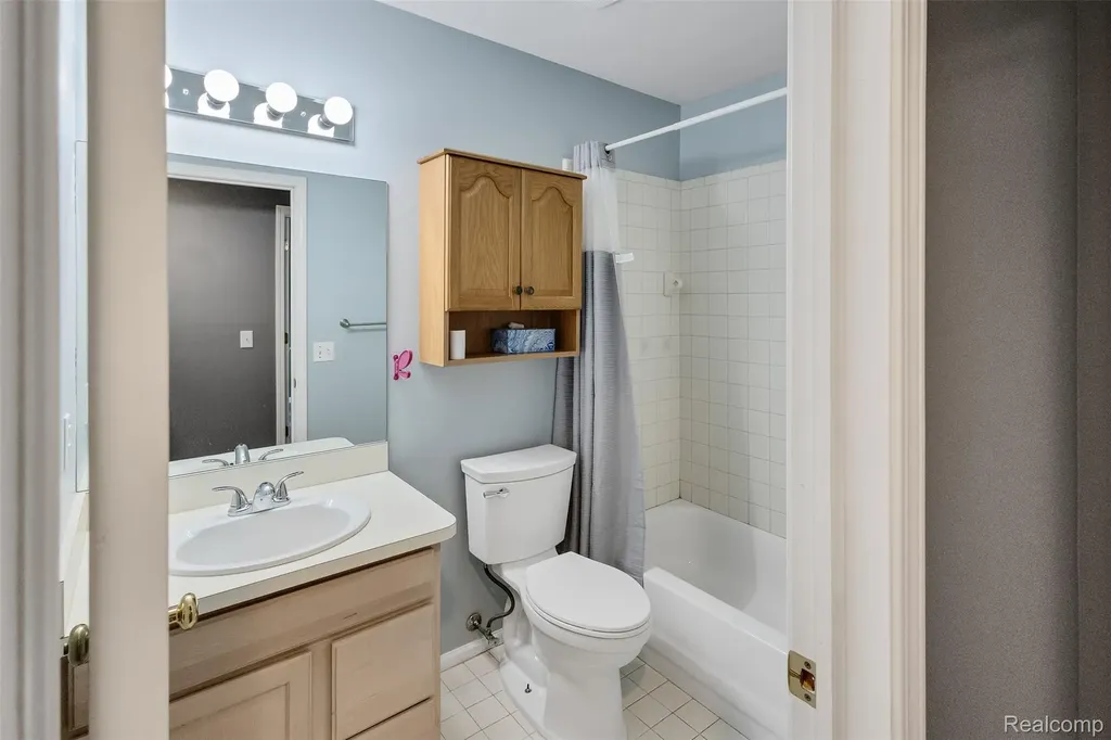 3850 Faber Terrace Waterford Charter Township MI 48328