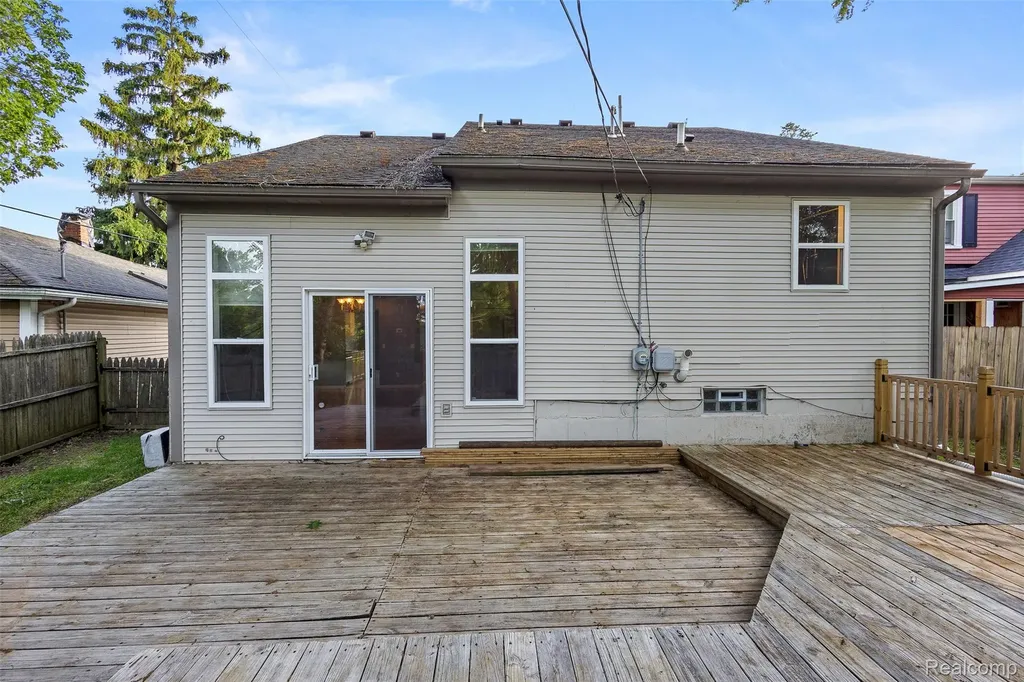 3850 Faber Terrace Waterford Charter Township MI 48328