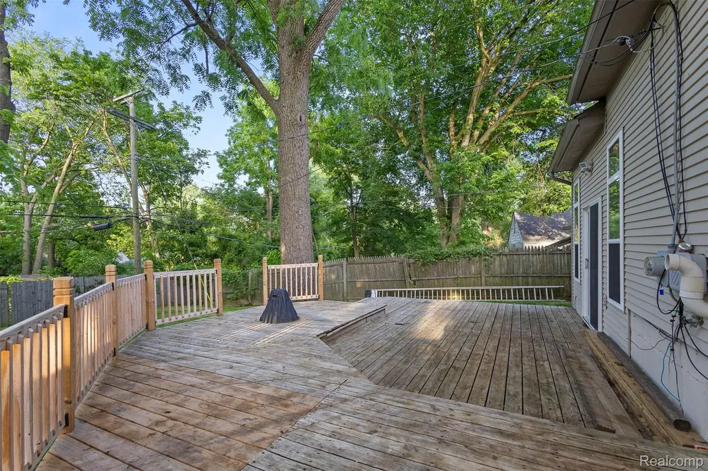 3850 Faber Terrace Waterford Charter Township MI 48328