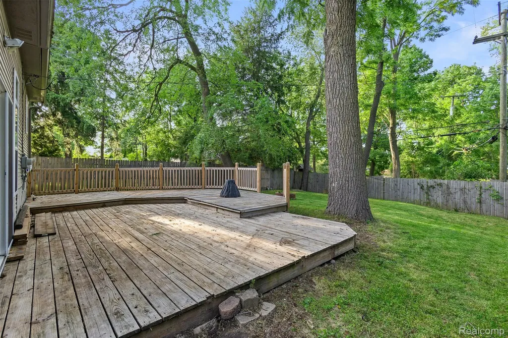 3850 Faber Terrace Waterford Charter Township MI 48328