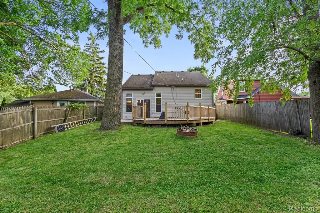 3850 Faber Terrace Waterford Charter Township MI 48328