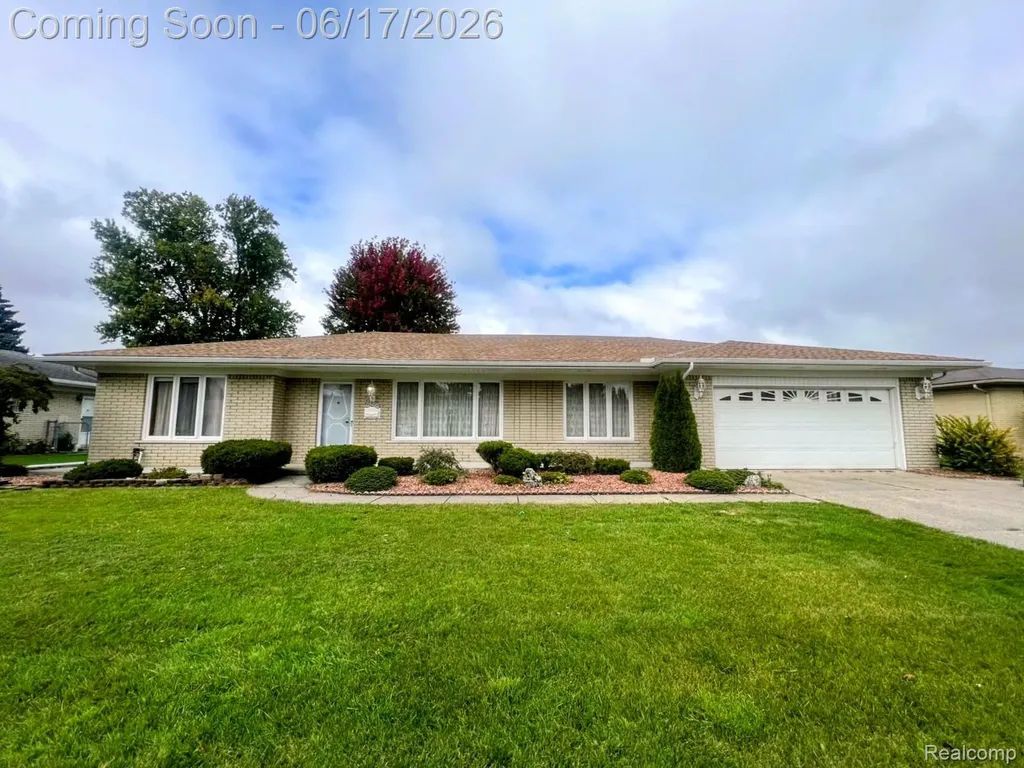 11571 Murthum Avenue Warren City MI 48093