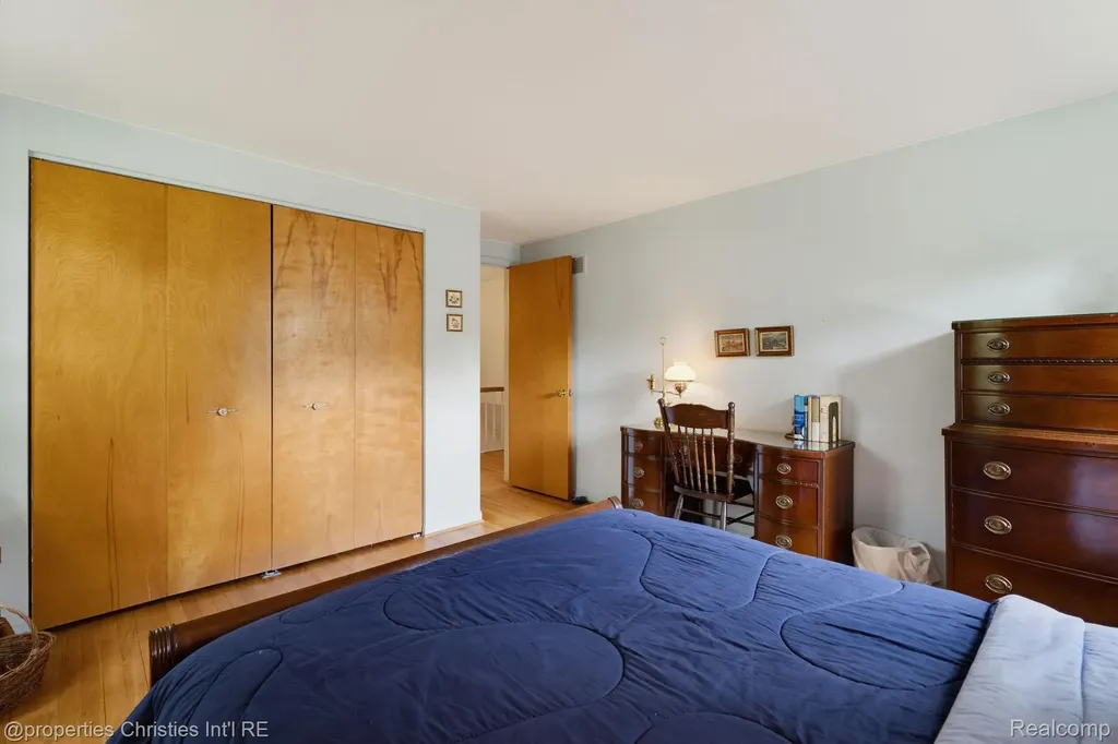 5600 Woodwind Drive Bloomfield Hills City MI 48301