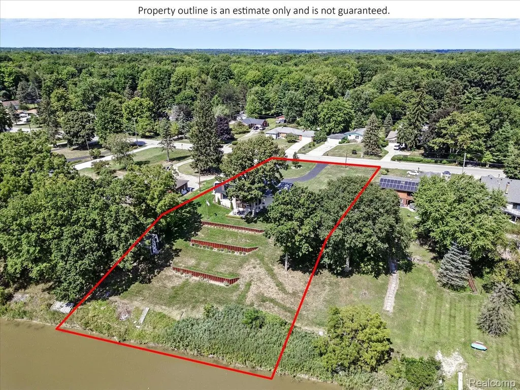 4405 North River Road Fort Gratiot Charter Township MI 48059