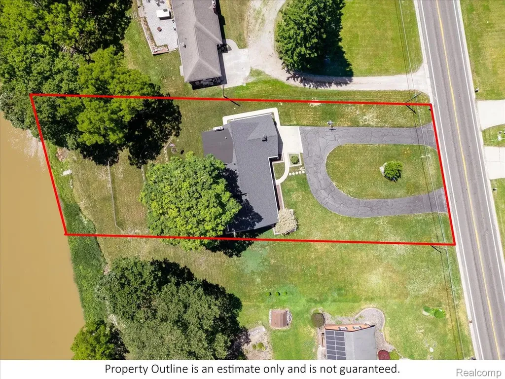 4405 North River Road Fort Gratiot Charter Township MI 48059