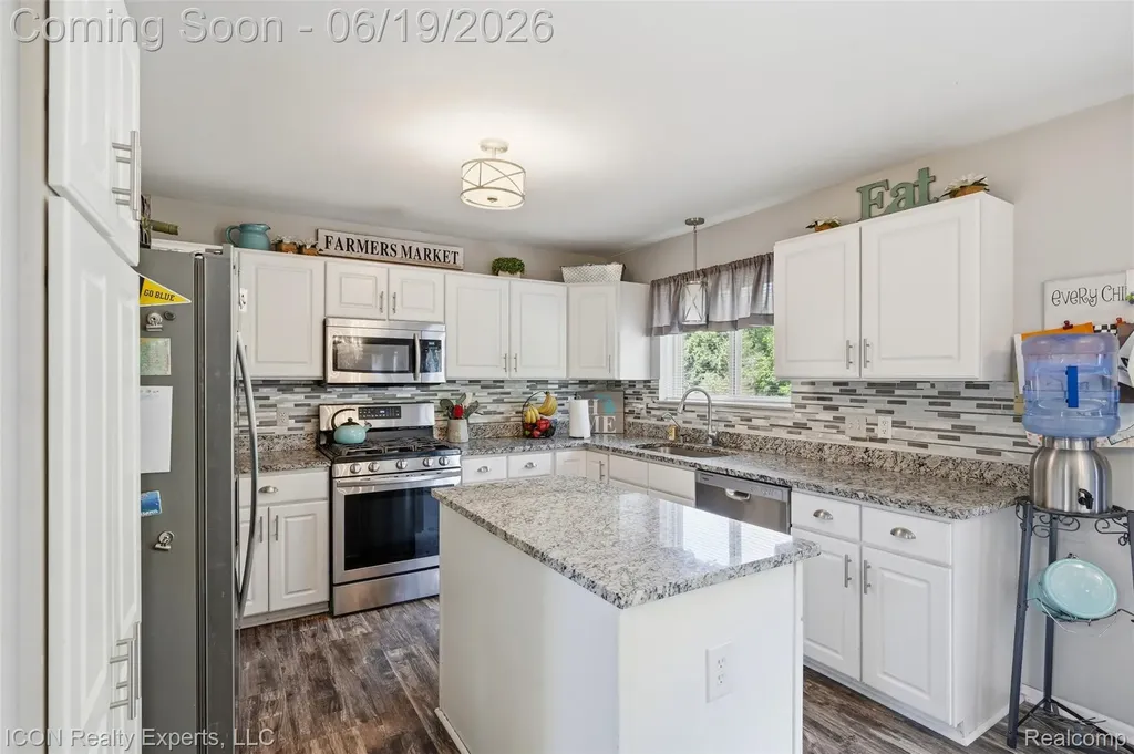 2100 Ore Creek Lane Brighton Township MI 48114