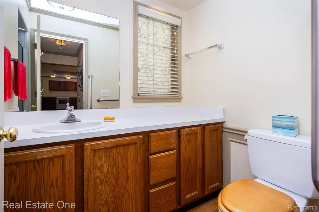 18801 Maple Circle N Clinton Charter Township MI 48036