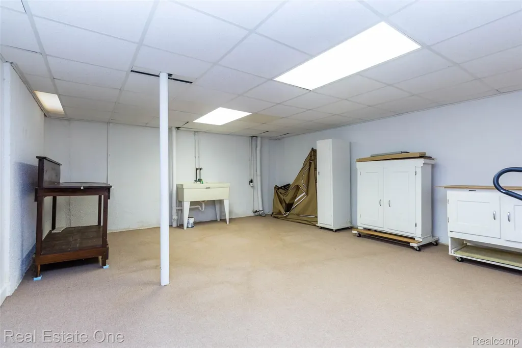 18801 Maple Circle N Clinton Charter Township MI 48036