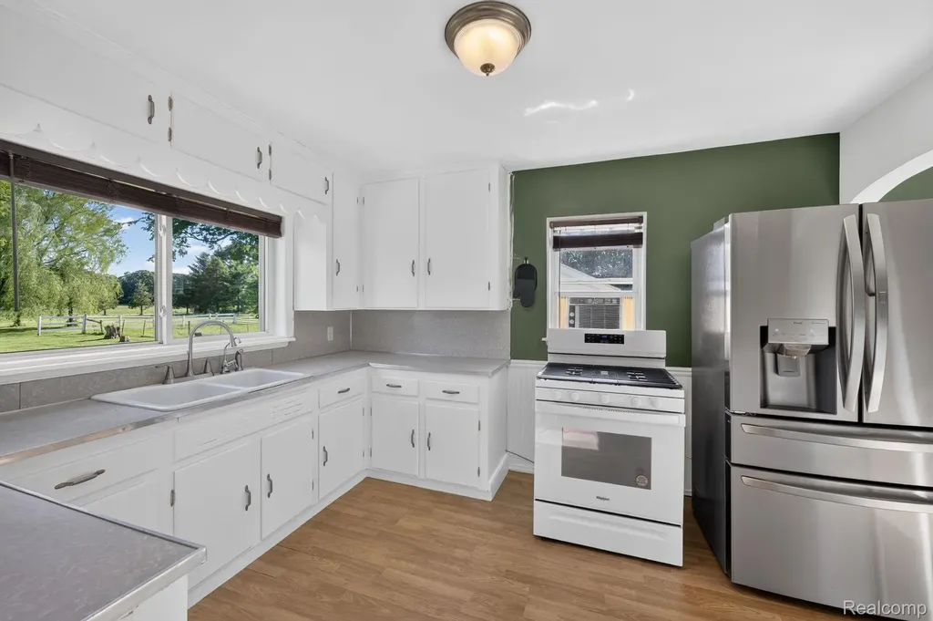 7077 Frances Road Flushing Charter Township MI 48433