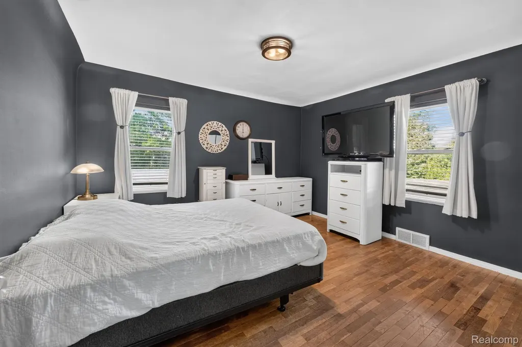 7077 Frances Road Flushing Charter Township MI 48433