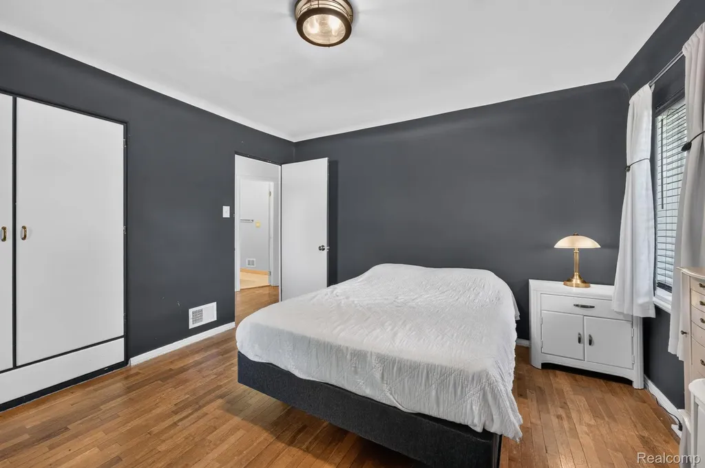 7077 Frances Road Flushing Charter Township MI 48433