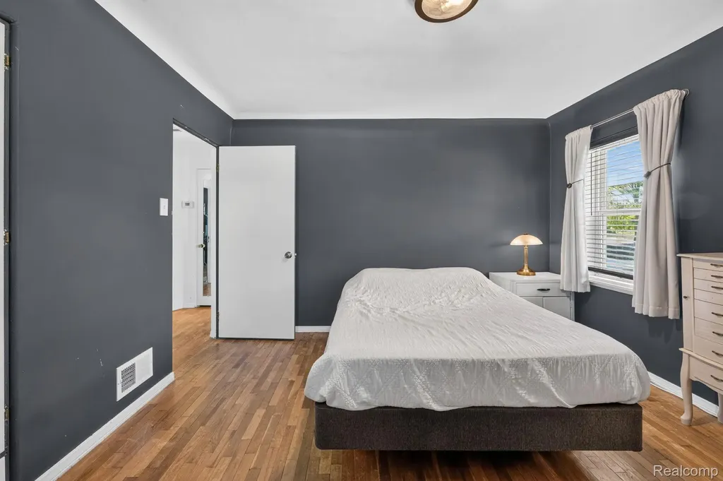 7077 Frances Road Flushing Charter Township MI 48433