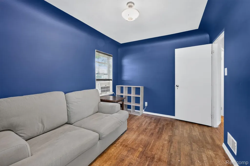 7077 Frances Road Flushing Charter Township MI 48433