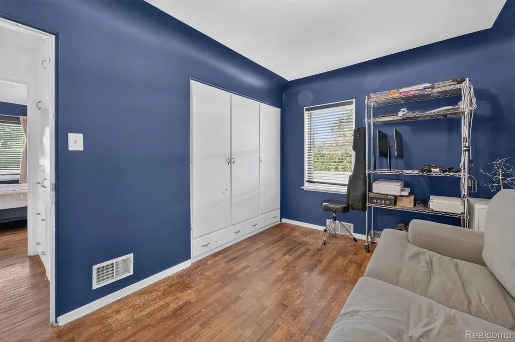 7077 Frances Road Flushing Charter Township MI 48433