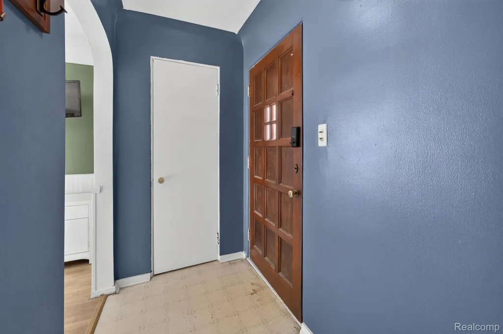 7077 Frances Road Flushing Charter Township MI 48433