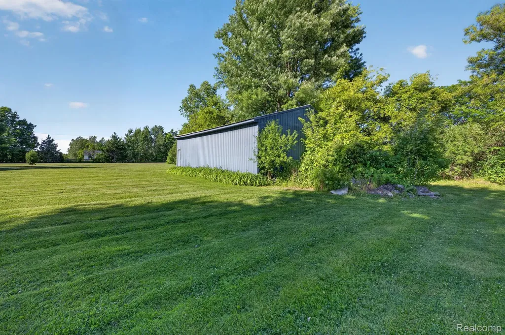 7077 Frances Road Flushing Charter Township MI 48433