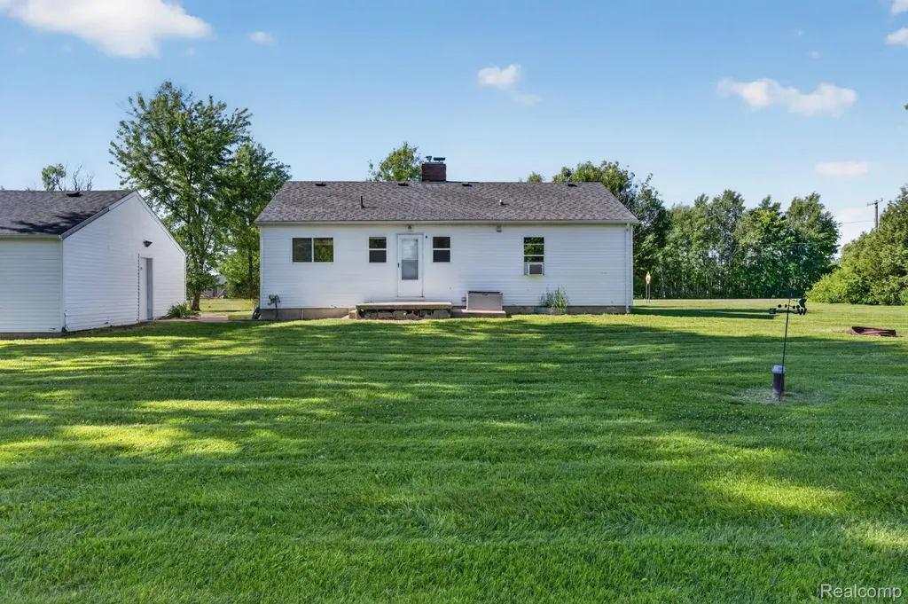7077 Frances Road Flushing Charter Township MI 48433