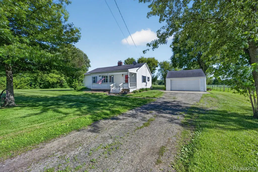 7077 Frances Road Flushing Charter Township MI 48433