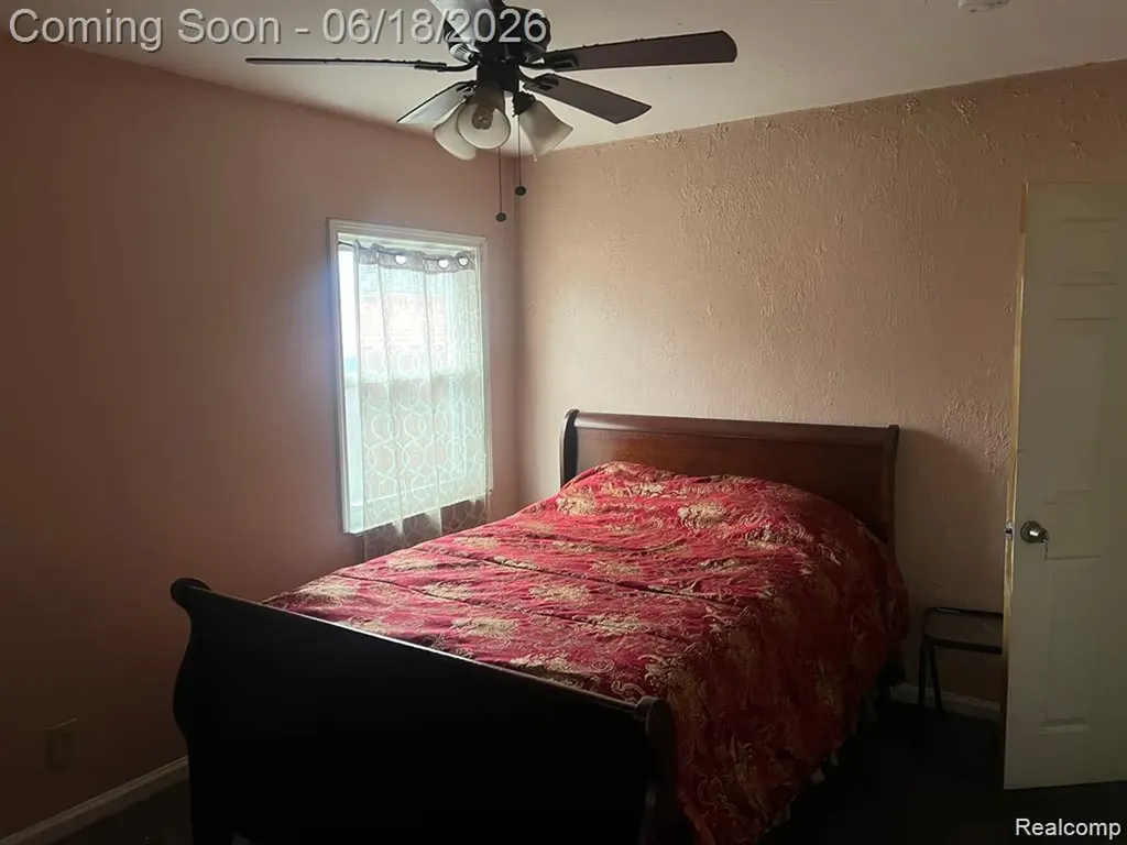 18693 Whitcomb Street Detroit City MI 48235